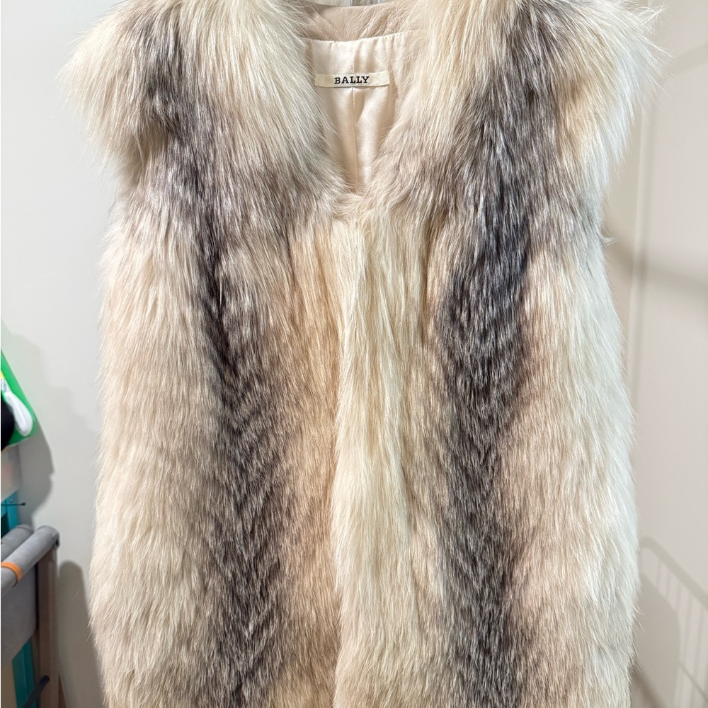 Bally Real Fox Fur Vest in Cream